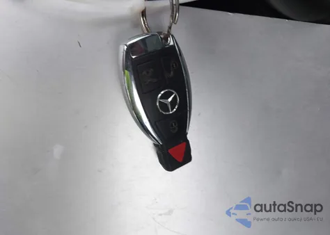 2014 Mercedes-Benz C 250 z USA, uszkodzony, nr VIN WDDGJ4HB9EG276531